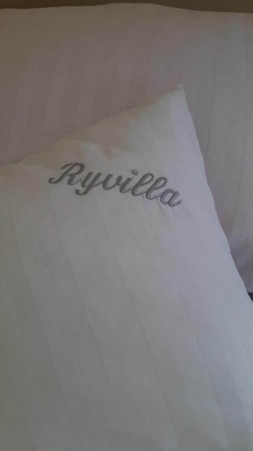 "Ryvilla" Gabon Bagian luar foto